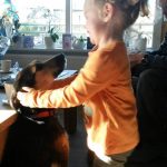 Hond met kind - Riekje Strampel 1